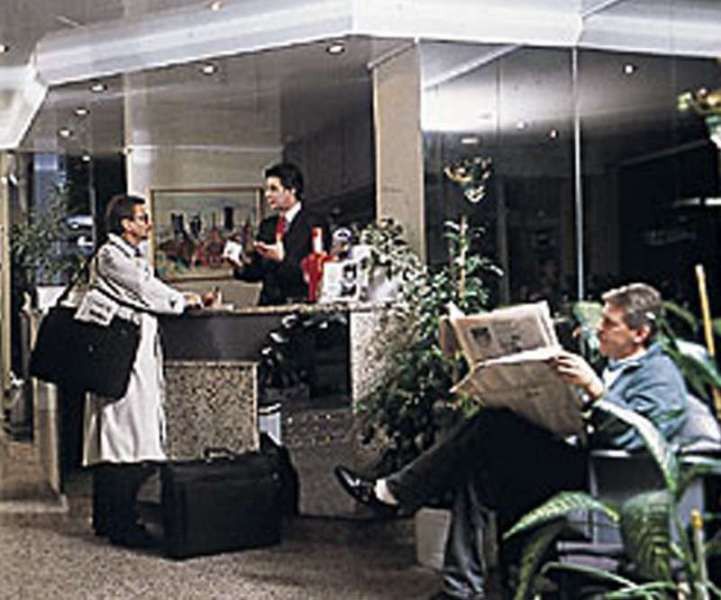 Ambassador Hotel Frankfurt am Main Exterior photo
